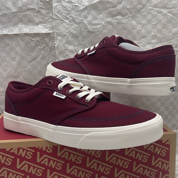 Vans Men's Burgundy Canvas Sneakers Atwood
Outdoor Port Rovale
VN000CX84QU - Picture 7 of 16